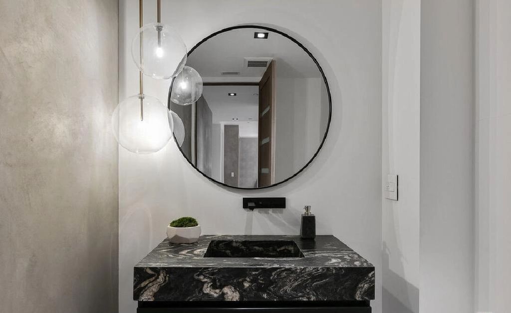 The Los Angeles Home is a newly constructed contemporary residence situated between the highly coveted areas of Brentwood Park and the Palisadian Riviera now available for sale. This home located at 1332 Allenford Ave, Los Angeles, California