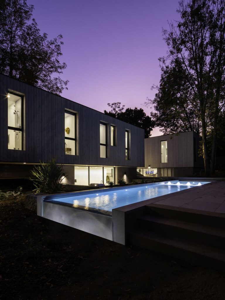 Bridge House Nestled in Nature in Los Angeles by Dan Brunn Architecture 15