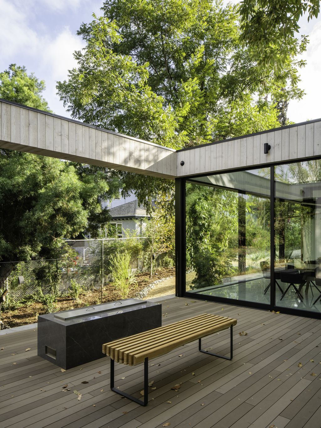 Bridge House Nestled in Nature in Los Angeles by Dan Brunn Architecture 17