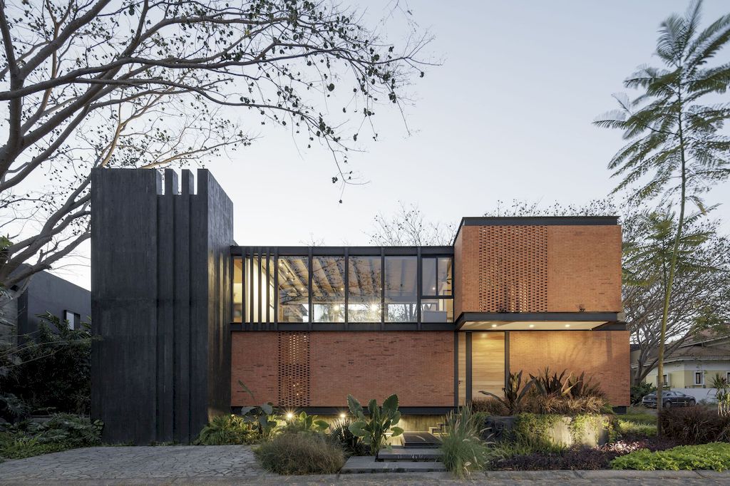 Casa Mao Achieves Perfect balance of Contrasts by Di Frenna Arquitectos 24
