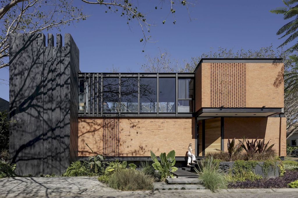 Casa Mao Achieves Perfect balance of Contrasts by Di Frenna Arquitectos 7