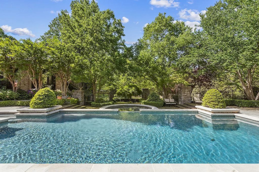 The Tennessee Home is a luxurious home now available for sale. This home located at 1358 Page Rd, Nashville, Tennessee; offering 06 bedrooms and 11 bathrooms with 20,533 square feet of living spaces. 