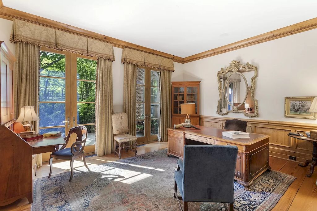 The Tennessee Home is a luxurious home now available for sale. This home located at 1358 Page Rd, Nashville, Tennessee; offering 06 bedrooms and 11 bathrooms with 20,533 square feet of living spaces. 