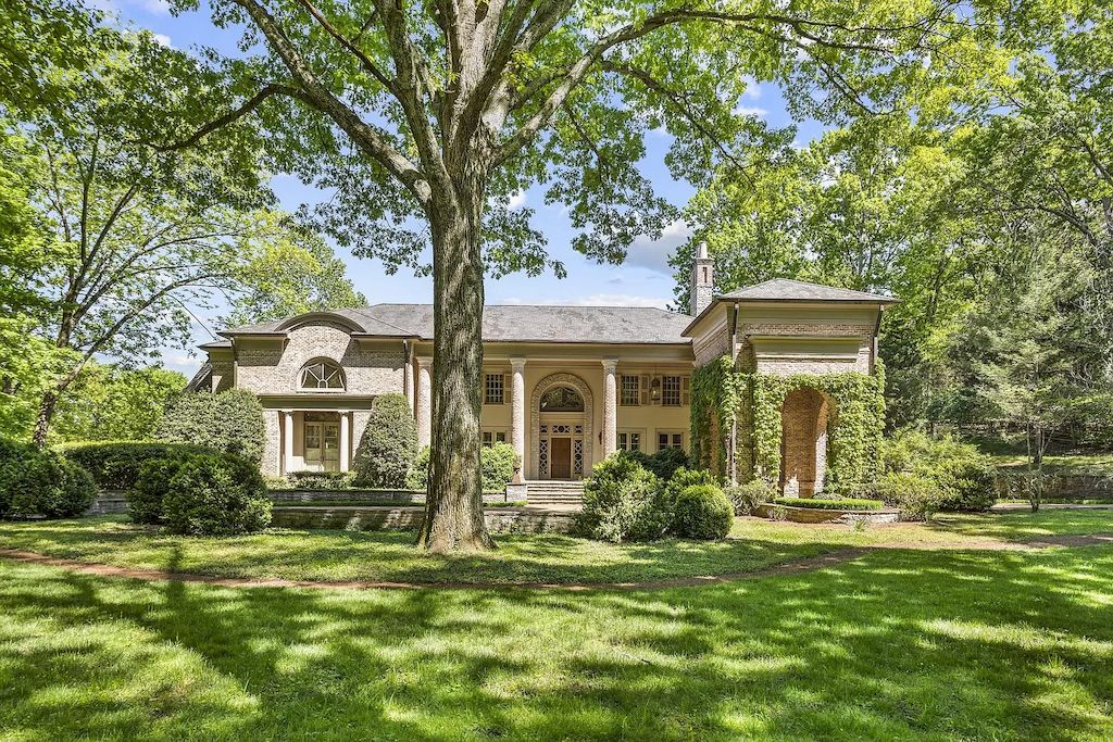 The Tennessee Home is a luxurious home now available for sale. This home located at 1358 Page Rd, Nashville, Tennessee; offering 06 bedrooms and 11 bathrooms with 20,533 square feet of living spaces. 
