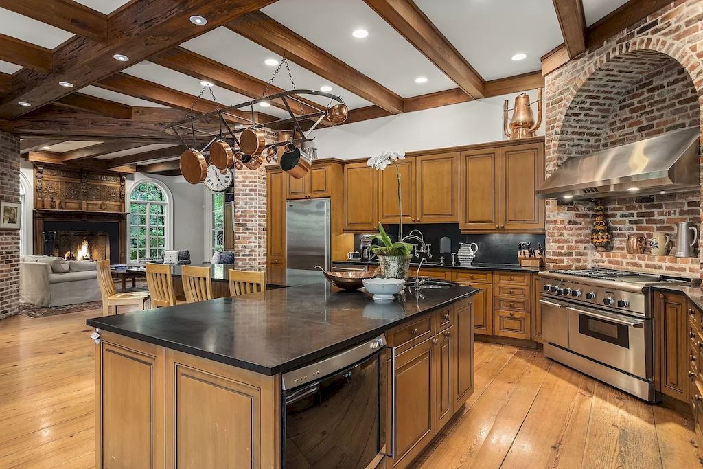 The Tennessee Home is a luxurious home now available for sale. This home located at 1358 Page Rd, Nashville, Tennessee; offering 06 bedrooms and 11 bathrooms with 20,533 square feet of living spaces. 