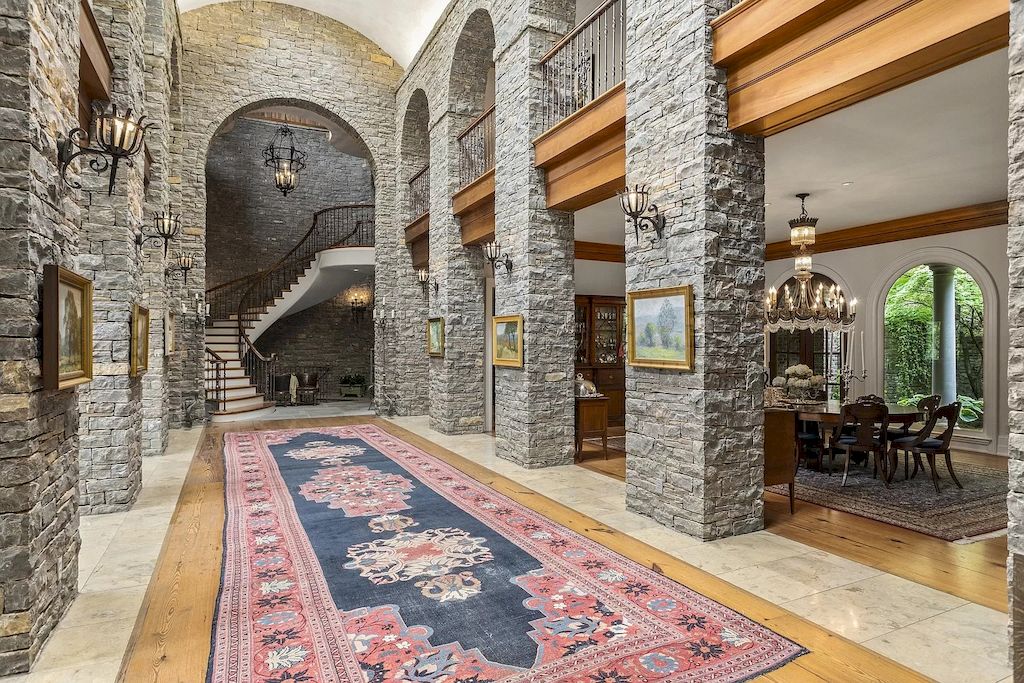 The Tennessee Home is a luxurious home now available for sale. This home located at 1358 Page Rd, Nashville, Tennessee; offering 06 bedrooms and 11 bathrooms with 20,533 square feet of living spaces. 