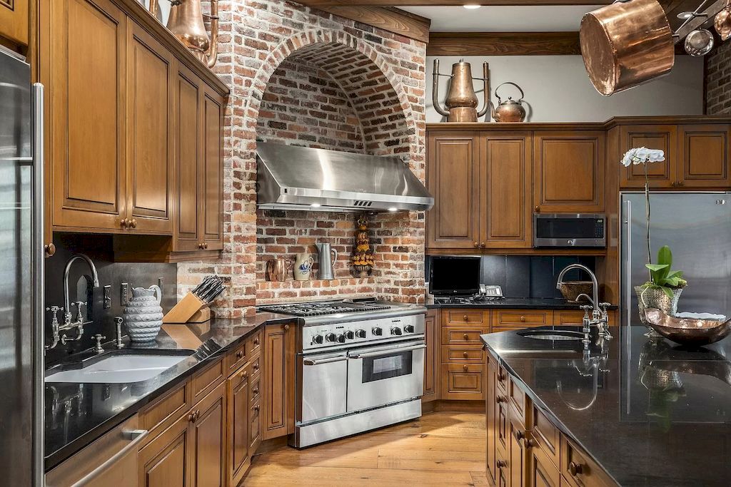 The Tennessee Home is a luxurious home now available for sale. This home located at 1358 Page Rd, Nashville, Tennessee; offering 06 bedrooms and 11 bathrooms with 20,533 square feet of living spaces. 
