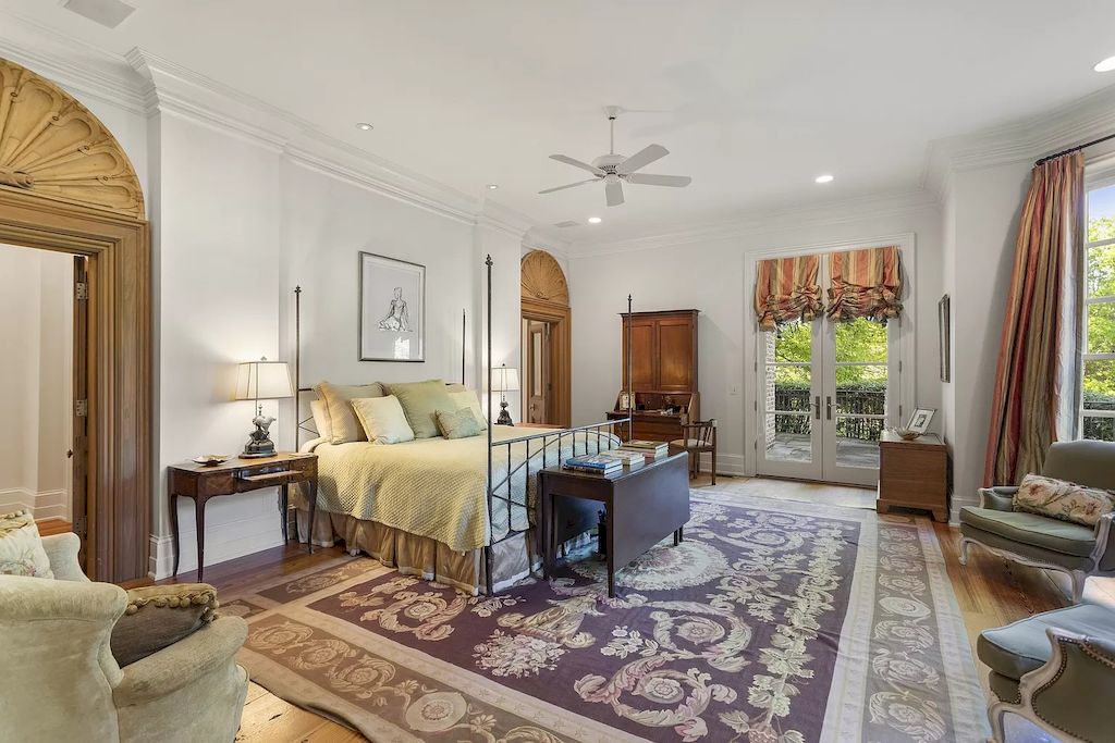 The Tennessee Home is a luxurious home now available for sale. This home located at 1358 Page Rd, Nashville, Tennessee; offering 06 bedrooms and 11 bathrooms with 20,533 square feet of living spaces. 