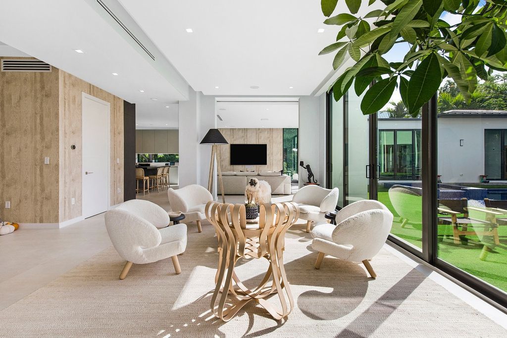 The Home in Miami is a gorgeous fully furnished new construction home in the heart of South Miami’s High Pines neighborhood now available for sale. This home located at 5470 Sunset Dr, Miami, Florida