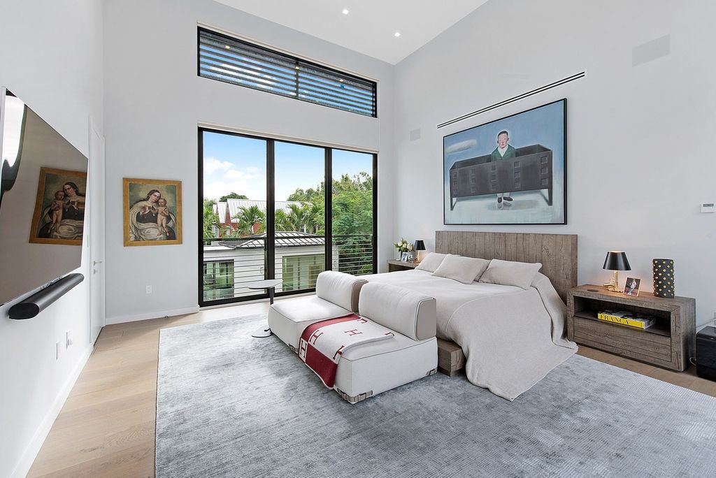 The Home in Miami is a gorgeous fully furnished new construction home in the heart of South Miami’s High Pines neighborhood now available for sale. This home located at 5470 Sunset Dr, Miami, Florida