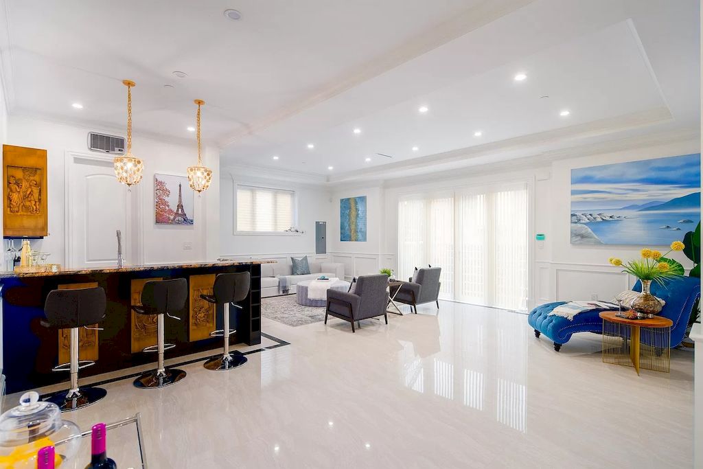 The Gorgeous South Facing Home in Vancouver built with supreme material, workmanship & attention to details now available for sale. This home located at 2007 W 29th Ave, Vancouver, BC V6J 2Z9, Canada