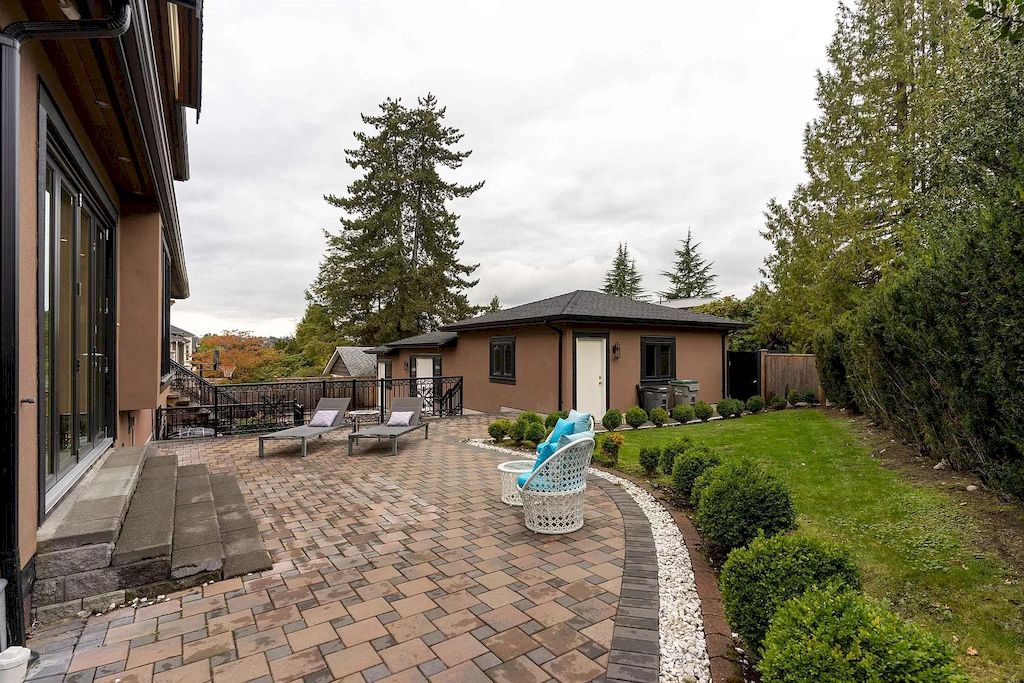 The Gorgeous South Facing Home in Vancouver built with supreme material, workmanship & attention to details now available for sale. This home located at 2007 W 29th Ave, Vancouver, BC V6J 2Z9, Canada