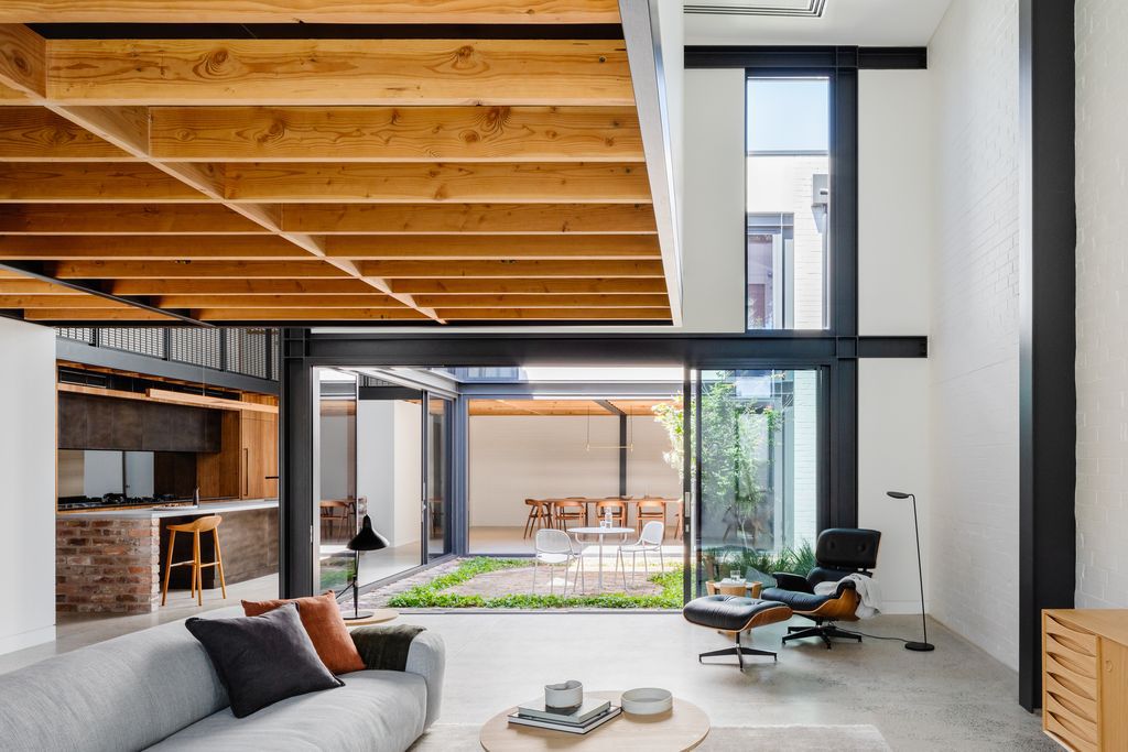 Graffiti House Converts from Warehouse into Artwork by Durack Architects 9