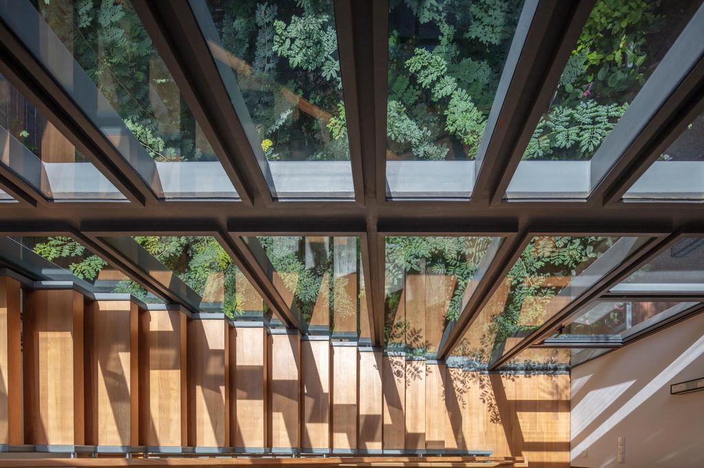 Green Revelation House Enveloped by Lush Gardens by HYLA Architects 10