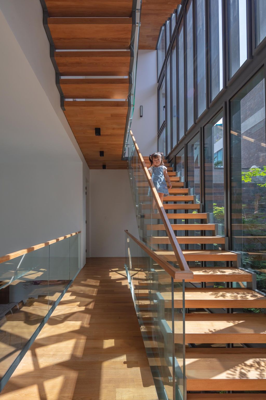 Green Revelation House Enveloped by Lush Gardens by HYLA Architects 8