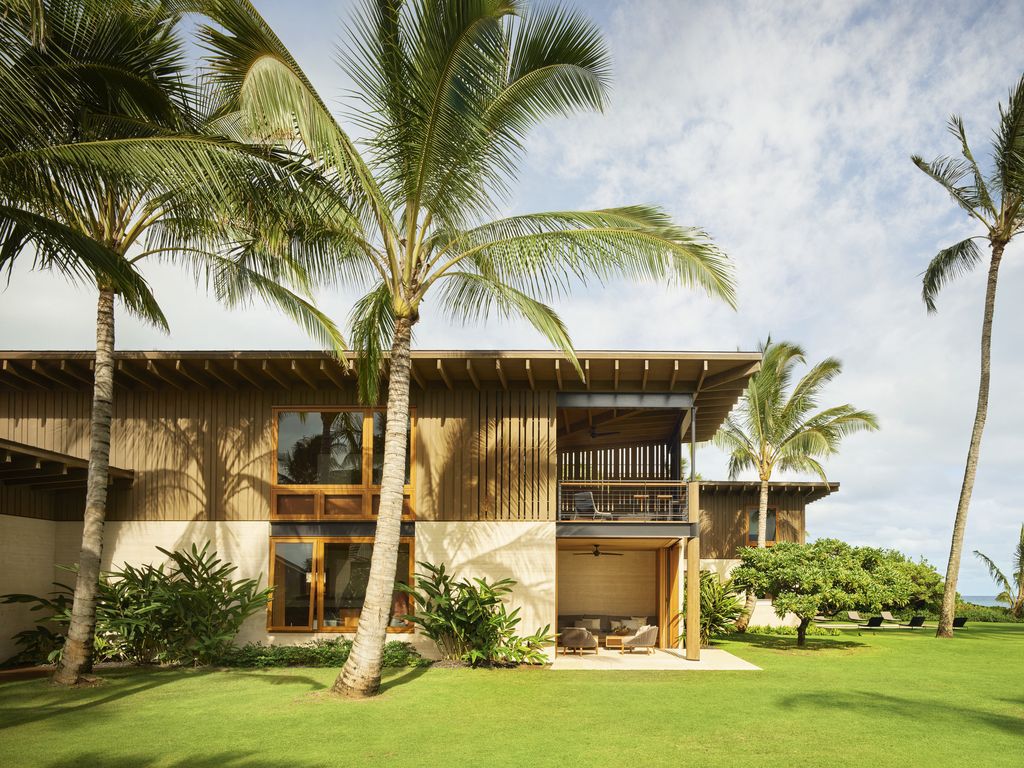Hale Nukumoi Beach Retreat in Hawaii US by Walker Warner Architects 16
