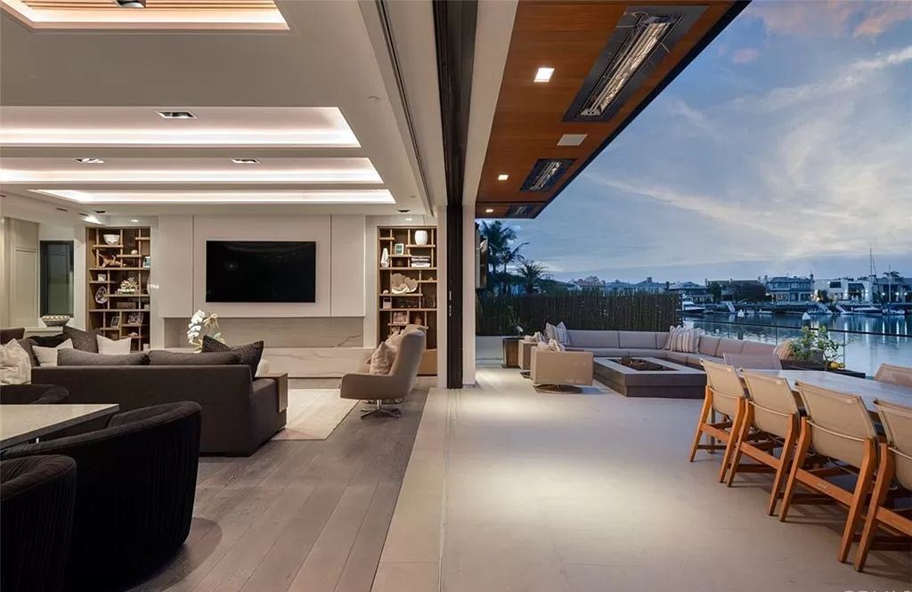 Masterfully Curated Home in Newport Beach with Panoramic Views Asking for 12500000 11