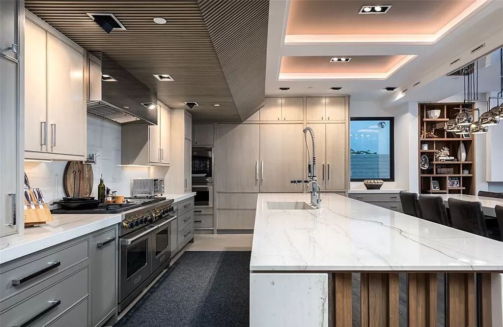 Masterfully Curated Home in Newport Beach with Panoramic Views Asking for 12500000 13