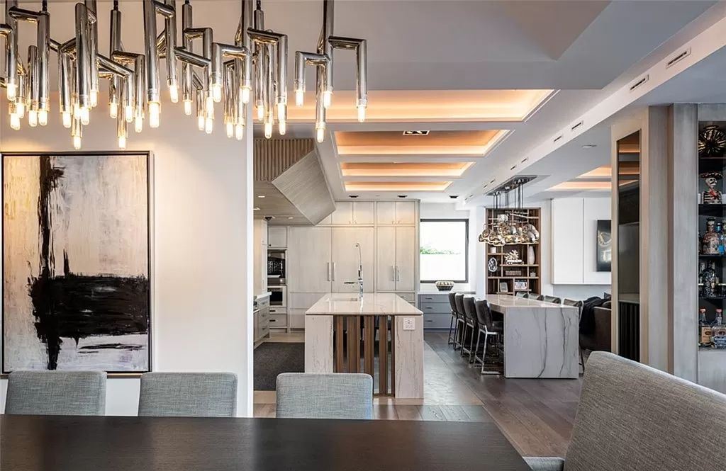 Masterfully Curated Home in Newport Beach with Panoramic Views Asking for 12500000 18