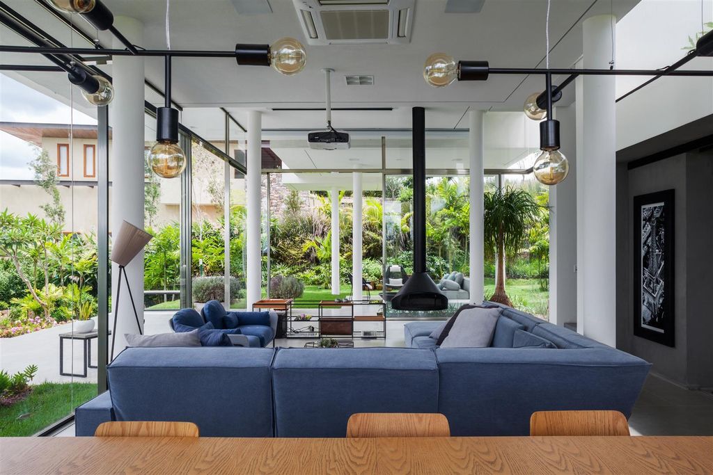 Neblina house stunning white volumes on sloping plot by FGMF Arquitetos 18