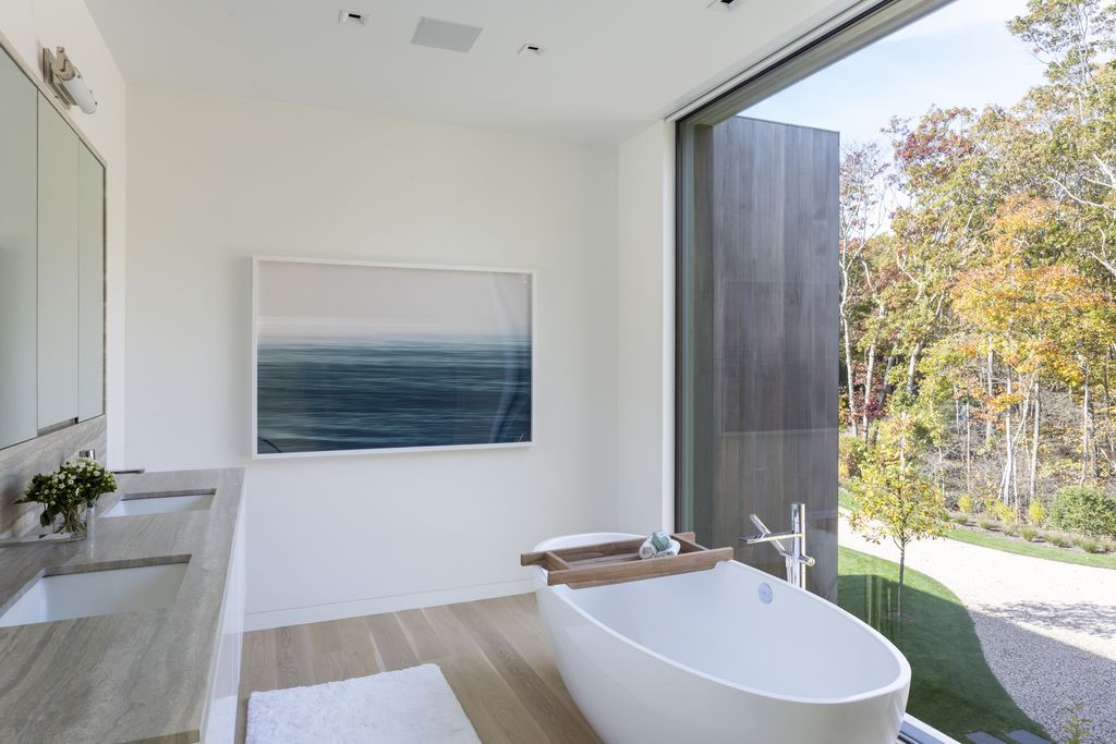 Old Sag Harbor Road a Magnificent House by Blaze Makoid Architecture 13