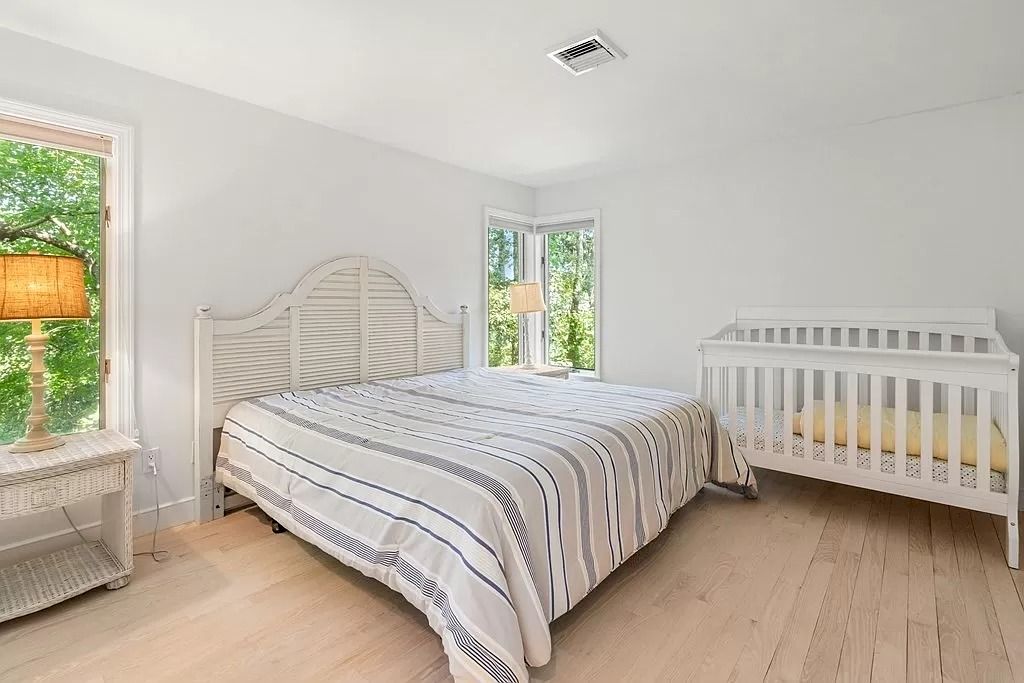 The Perfect Beachfront Home is a luxurious home now available for sale. This home located at 27 Ocean Bluff Dr, Mashpee, Massachusetts; offering 06 bedrooms and 08 bathrooms with 4,220 square feet of living spaces.