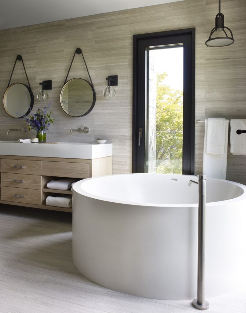 Sagaponack Compound a Nice Garden Wall by Blaze Makoid Architecture 10
