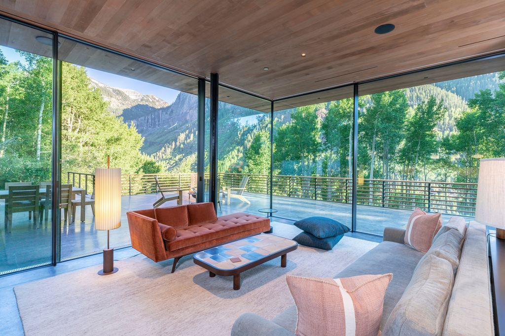 Telluride Glass House luxury home by Efficiency Lab for Architecture PLLC 15