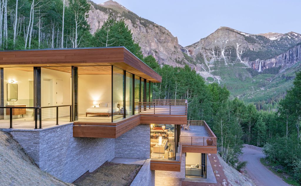 Telluride Glass House, luxury home by Efficiency Lab for Architecture PLLC