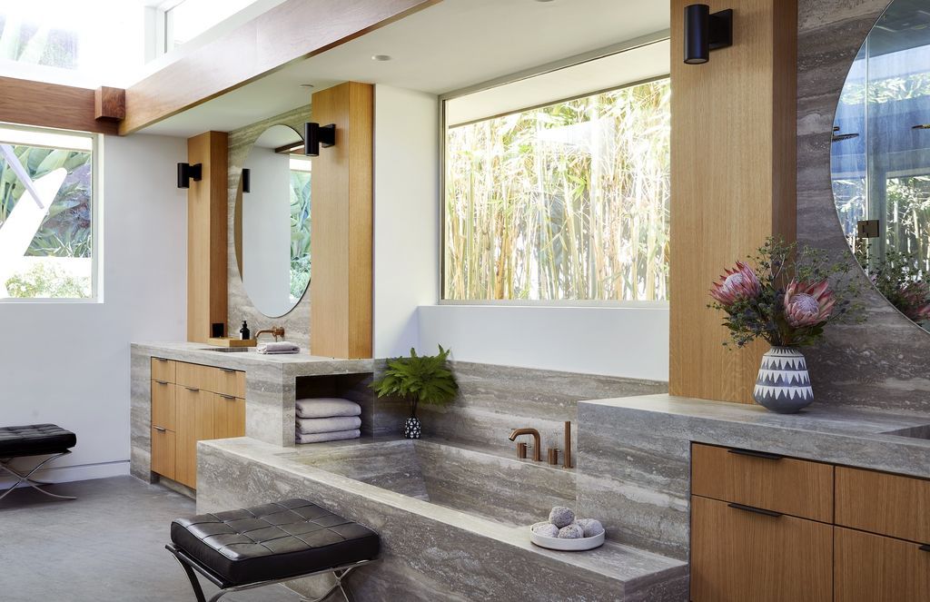 The Beverly Hills Home is a mid-century masterpiece offers the best of both worlds, historic and modern, which lends a living experience unparalleled by contemporary design now available for sale. This home located at 1061 Loma Vista Dr, Beverly Hills, California