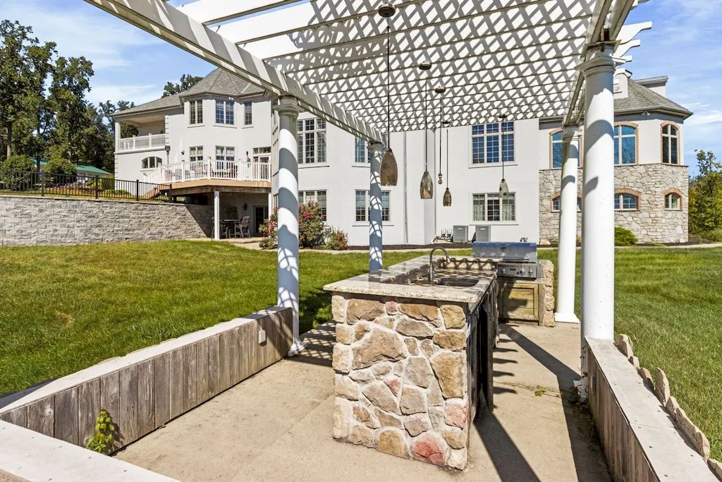 The Home in Pennsylvania is a luxurious home now available for sale. This home located at 1212 Township Line Rd, Chalfont, Pennsylvania; offering 07 bedrooms and 10 bathrooms with 12,300 square feet of living spaces.