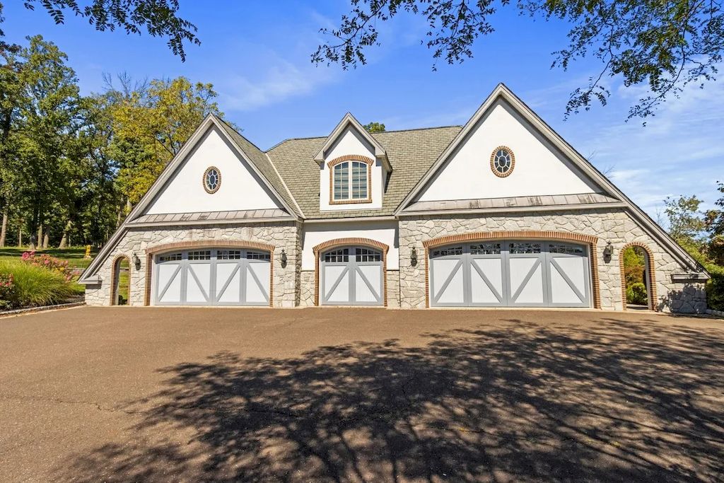 The Home in Pennsylvania is a luxurious home now available for sale. This home located at 1212 Township Line Rd, Chalfont, Pennsylvania; offering 07 bedrooms and 10 bathrooms with 12,300 square feet of living spaces.