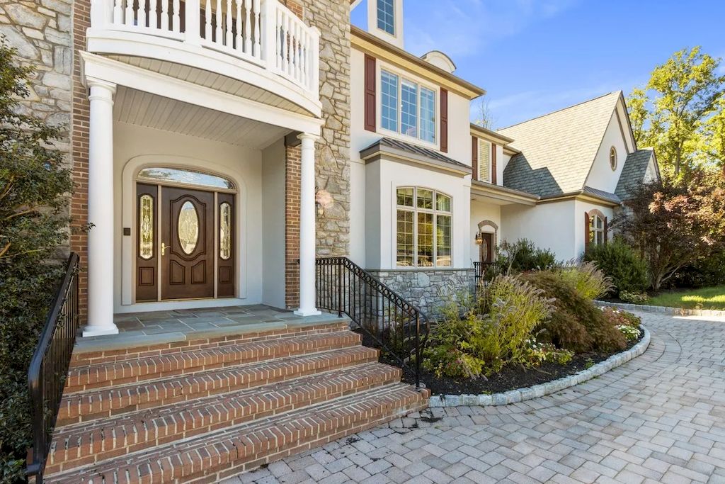 The Home in Pennsylvania is a luxurious home now available for sale. This home located at 1212 Township Line Rd, Chalfont, Pennsylvania; offering 07 bedrooms and 10 bathrooms with 12,300 square feet of living spaces.