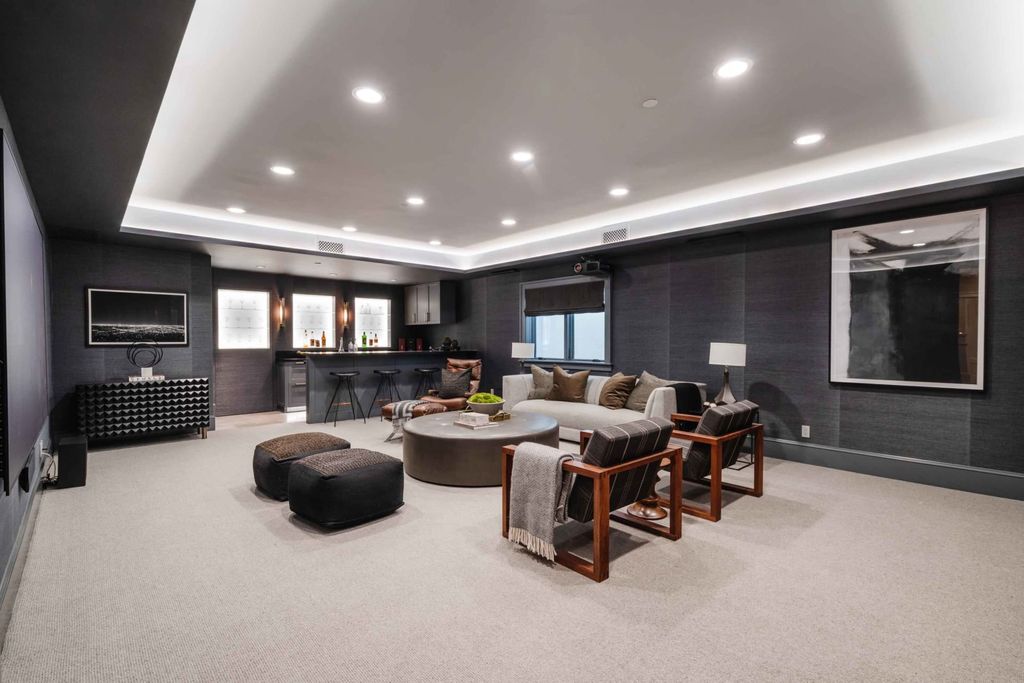 The Modern Farmhouse in Pacific Palisades blends artisanal details, top finishes, voluminous rooms, and an open concept indoor-outdoor layout now available for sale. This home located at 782 Ranch Ln, Pacific Palisades, California