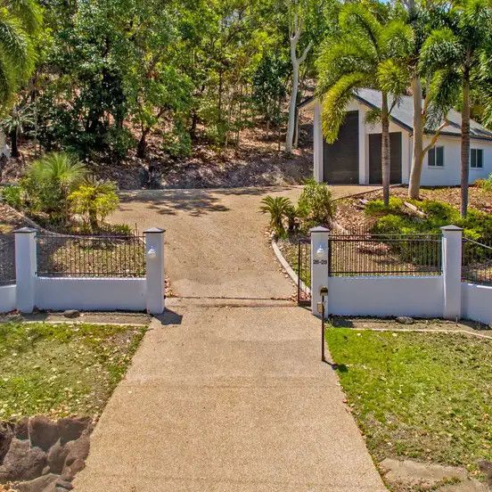 Timeless classic Queensland estate offers an unrivalled lifestyle for Sale