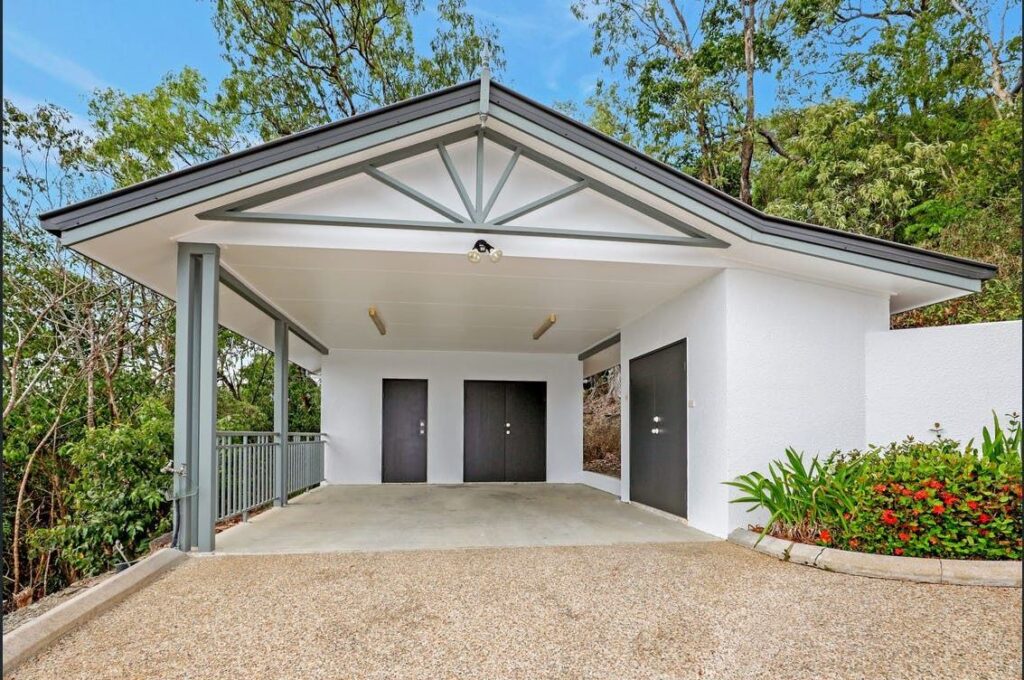 Timeless classic Queensland estate offers an unrivalled lifestyle for Sale