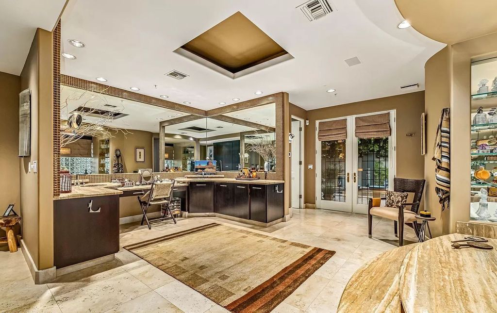 Classic Elegant Single Level Home in Scottsdale, Arizona sells for $4,900,000