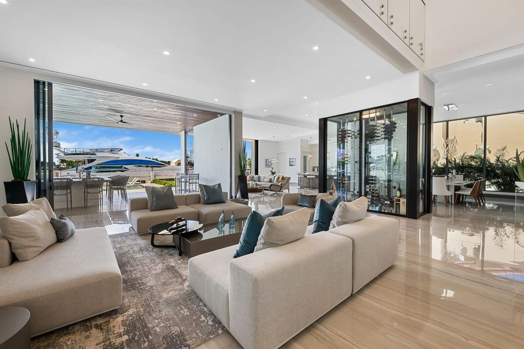 The Home in Fort Lauderdale is a A coastal turn key modern masterpiece in Harbor Beach with entertaining-ready layout now available for sale. This home located at 1425 E Lake Dr, Fort Lauderdale, Florida