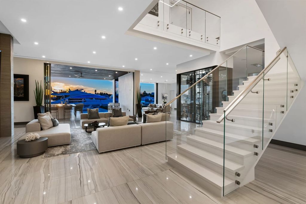 The Home in Fort Lauderdale is a A coastal turn key modern masterpiece in Harbor Beach with entertaining-ready layout now available for sale. This home located at 1425 E Lake Dr, Fort Lauderdale, Florida