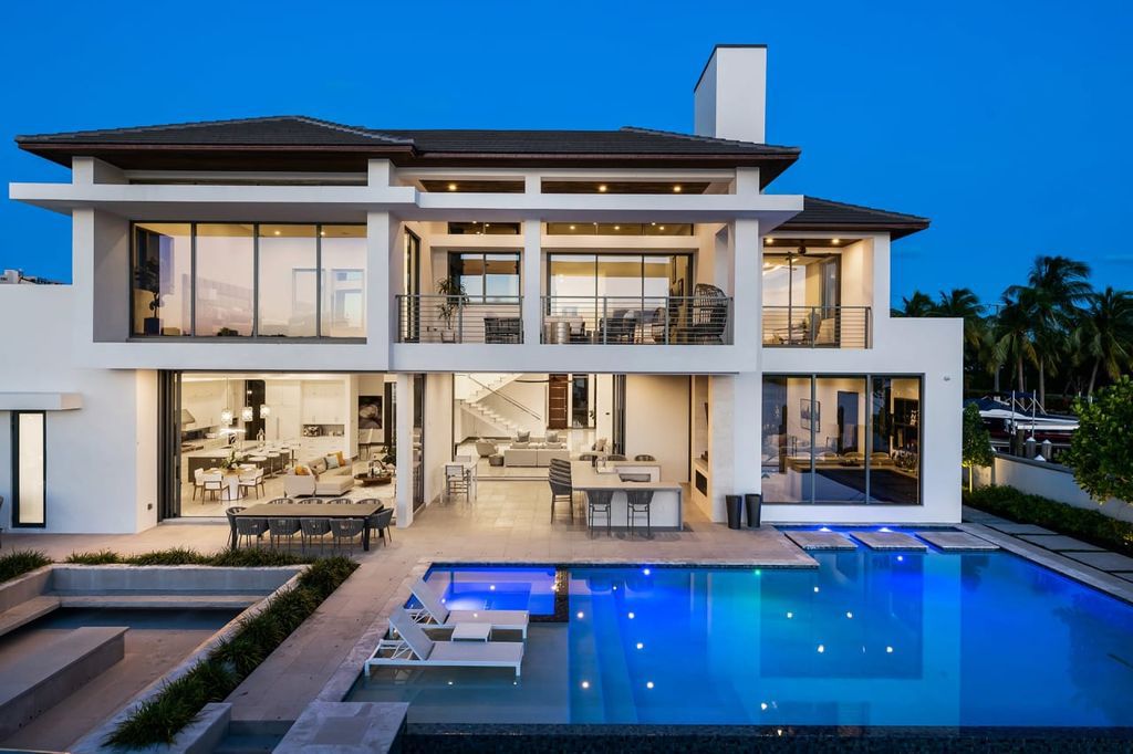 The Home in Fort Lauderdale is a A coastal turn key modern masterpiece in Harbor Beach with entertaining-ready layout now available for sale. This home located at 1425 E Lake Dr, Fort Lauderdale, Florida