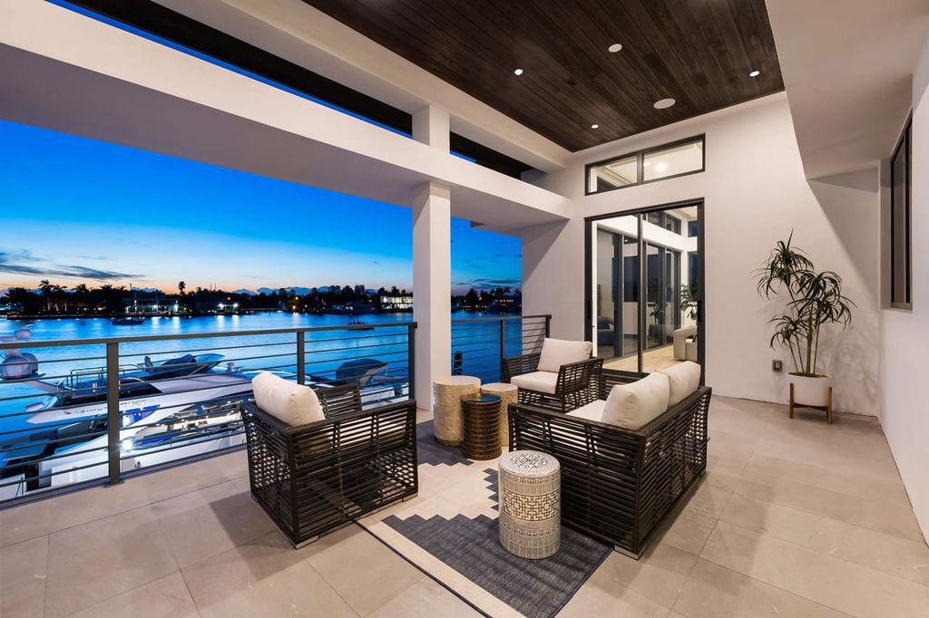 The Home in Fort Lauderdale is a A coastal turn key modern masterpiece in Harbor Beach with entertaining-ready layout now available for sale. This home located at 1425 E Lake Dr, Fort Lauderdale, Florida