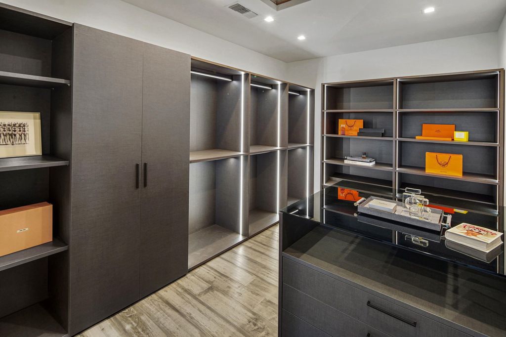 The Home in Beverly Grove is a brand-new 2021 geometric modern using an intricate blend of materials and architectural elements now available for sale. This home located at 542 N Vista St, Los Angeles, California