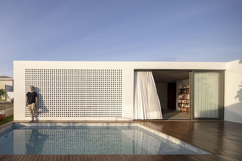 Couri House Elegant single story one by ARQBR Arquitetura e Urbanismo 1