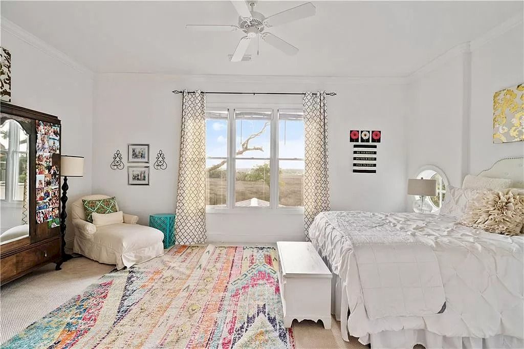The Home in Georgia is a luxurious home which is well constructed under South Florida architecture influence now available for sale. This home located at 400 Hawkins Island Dr, Saint Simons Island, Georgia; offering 06 bedrooms and 06 bathrooms with 5,985 square feet of living spaces. 