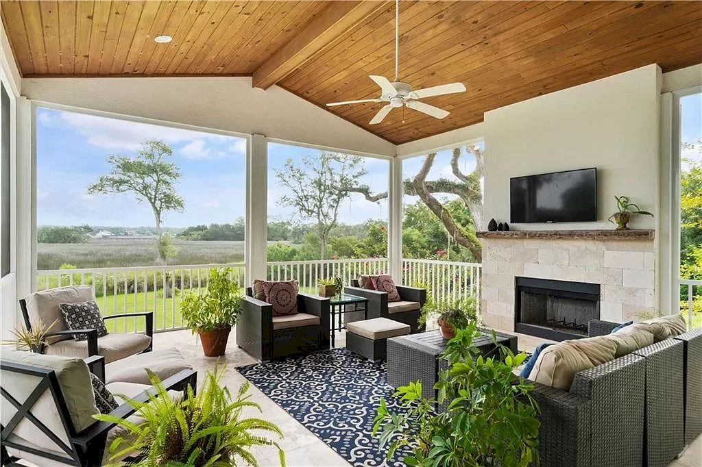 The Home in Georgia is a luxurious home which is well constructed under South Florida architecture influence now available for sale. This home located at 400 Hawkins Island Dr, Saint Simons Island, Georgia; offering 06 bedrooms and 06 bathrooms with 5,985 square feet of living spaces. 