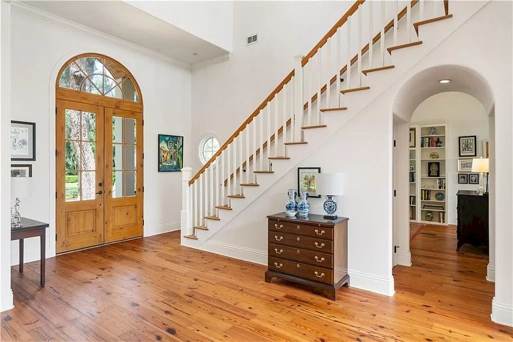 The Home in Georgia is a luxurious home which is well constructed under South Florida architecture influence now available for sale. This home located at 400 Hawkins Island Dr, Saint Simons Island, Georgia; offering 06 bedrooms and 06 bathrooms with 5,985 square feet of living spaces. 