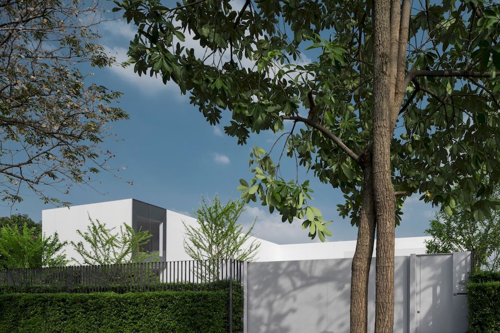 Hidden House to Enjoy Privacy in Taling Chan Thailand by Architects 49 6