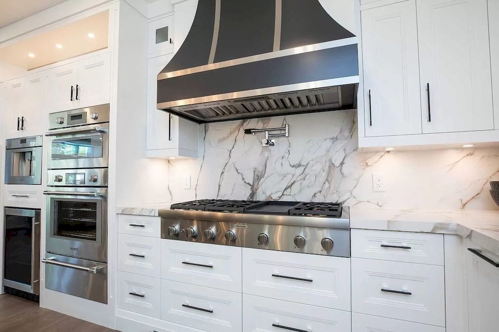 The Magnificent Home in Ontario is a spectacular home now available for sale. This home located at 1489 Rogerswood Ct, Mississauga, ON L5J 1R7, Canada