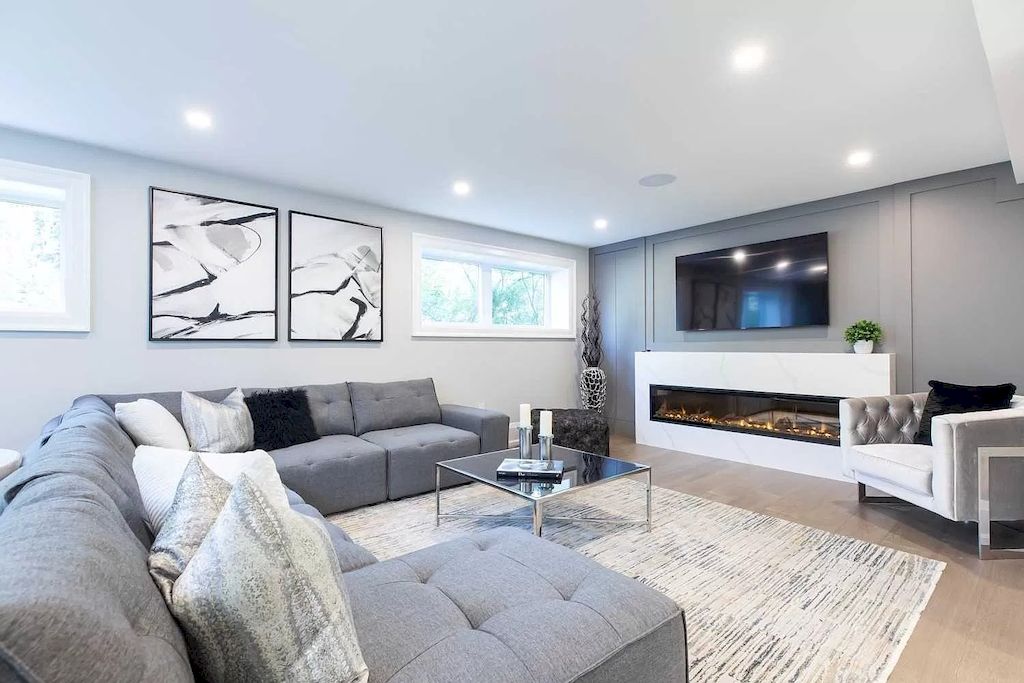 The Magnificent Home in Ontario is a spectacular home now available for sale. This home located at 1489 Rogerswood Ct, Mississauga, ON L5J 1R7, Canada