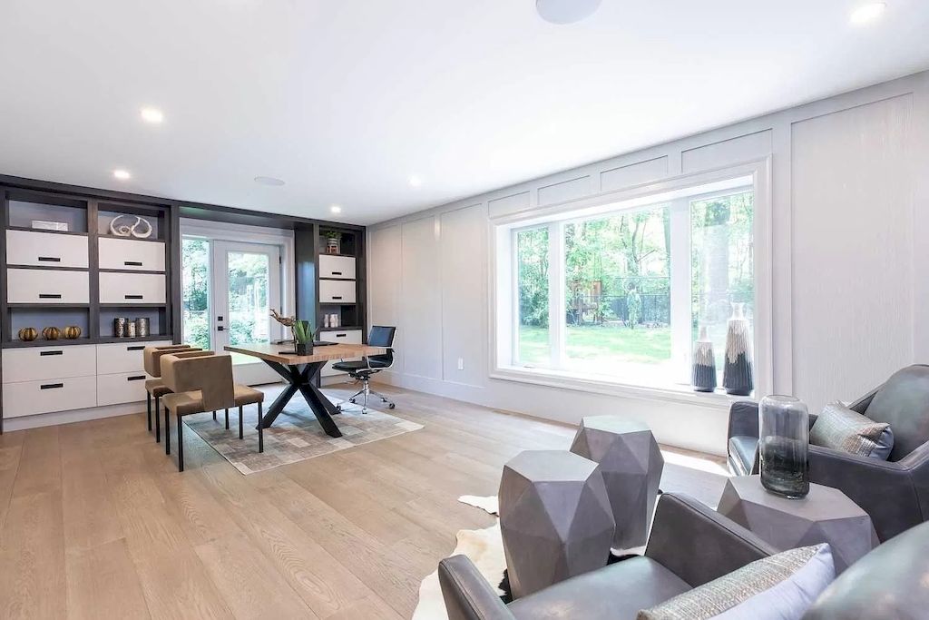 The Magnificent Home in Ontario is a spectacular home now available for sale. This home located at 1489 Rogerswood Ct, Mississauga, ON L5J 1R7, Canada